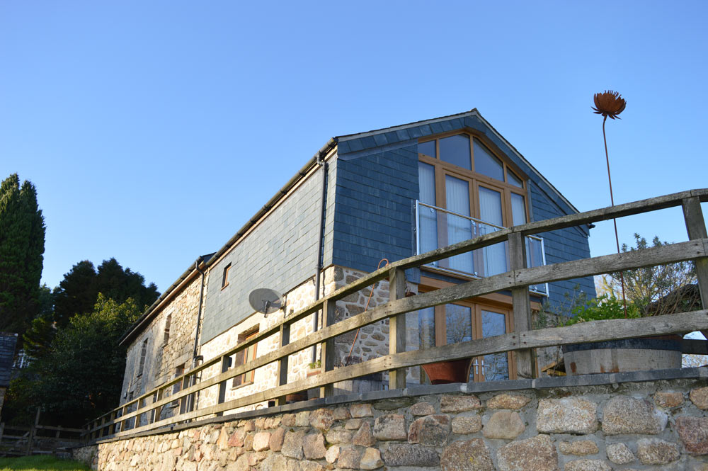 https://apsarchitecturaldesign.co.uk/wp-content/uploads/2023/02/Barn-conversions-in-cornwall-by-APS-Architecture-5.jpg